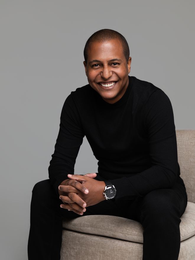 Helinho de Souza, fundador da VESH Vistos